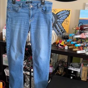 GUC White House Black Market Ankle Jeans 10R